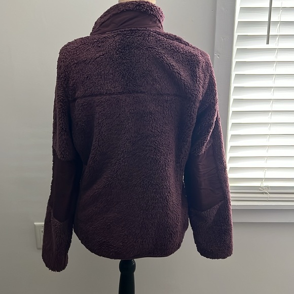 Women's L.L.Bean Hi-Pile Fleece Jacket - Picture 4 of 7